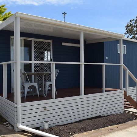 Отель Mollymook Caravan Park Экстерьер фото