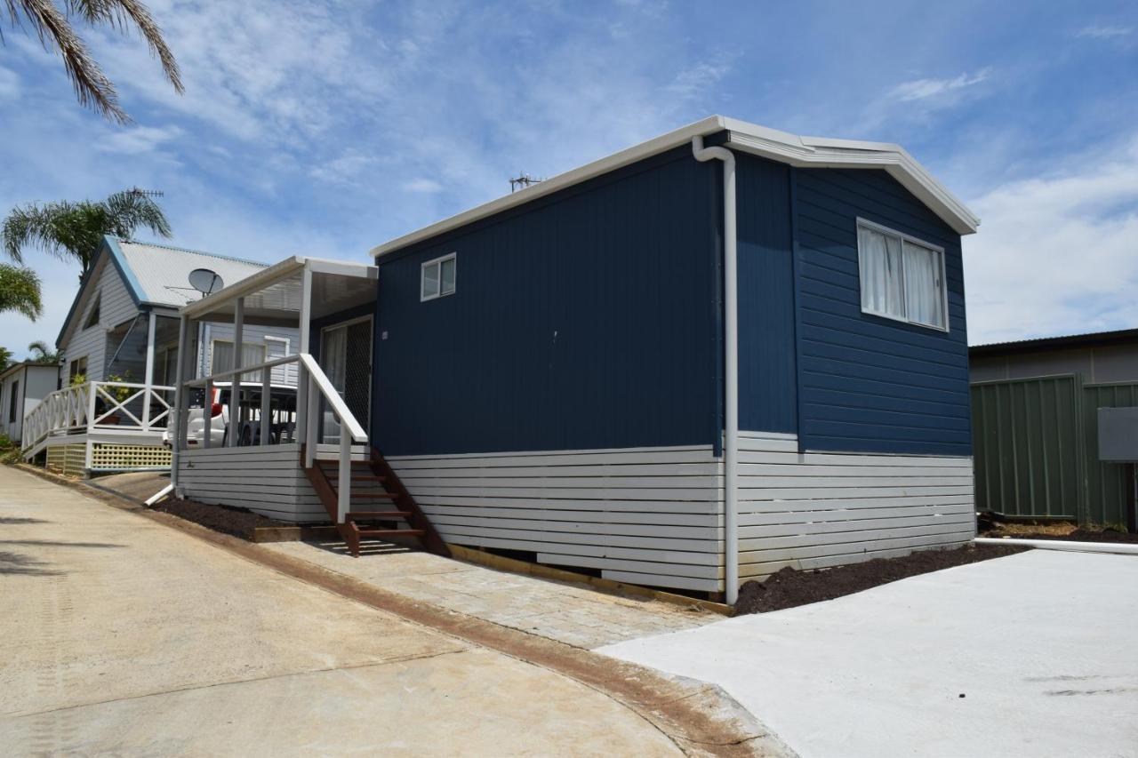 Отель Mollymook Caravan Park Экстерьер фото