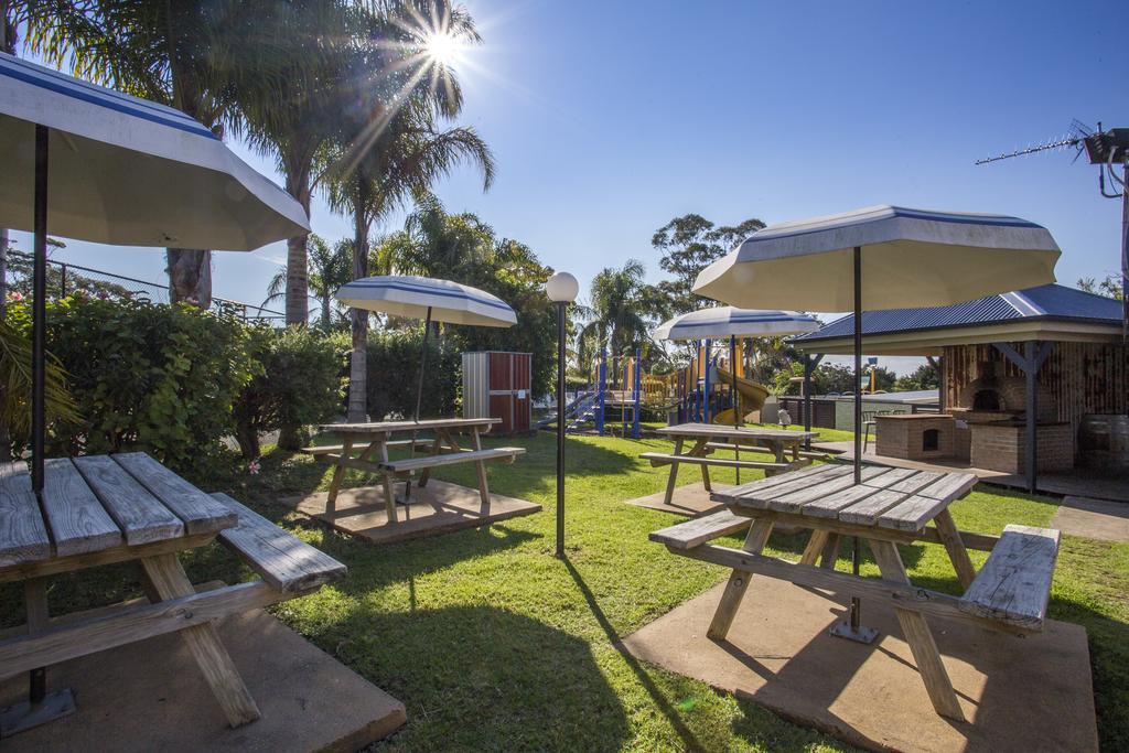 Отель Mollymook Caravan Park Экстерьер фото