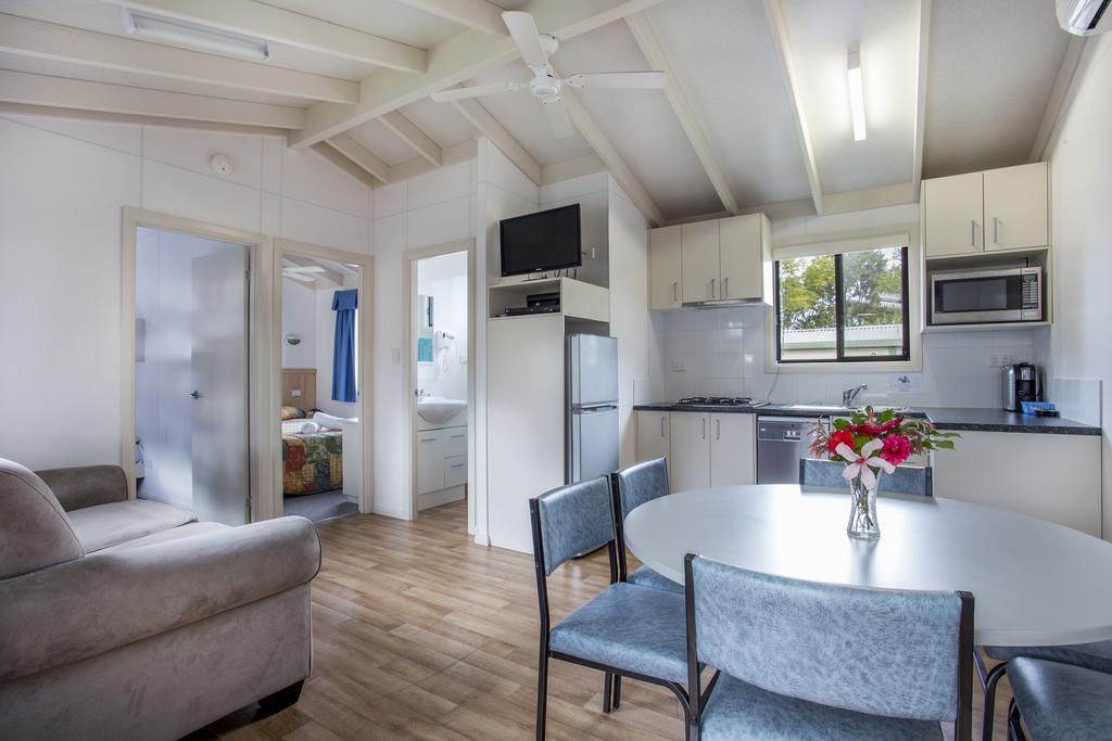 Отель Mollymook Caravan Park Экстерьер фото