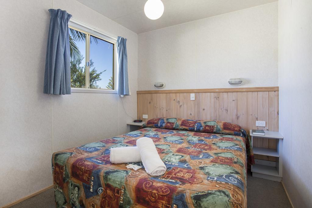 Отель Mollymook Caravan Park Экстерьер фото